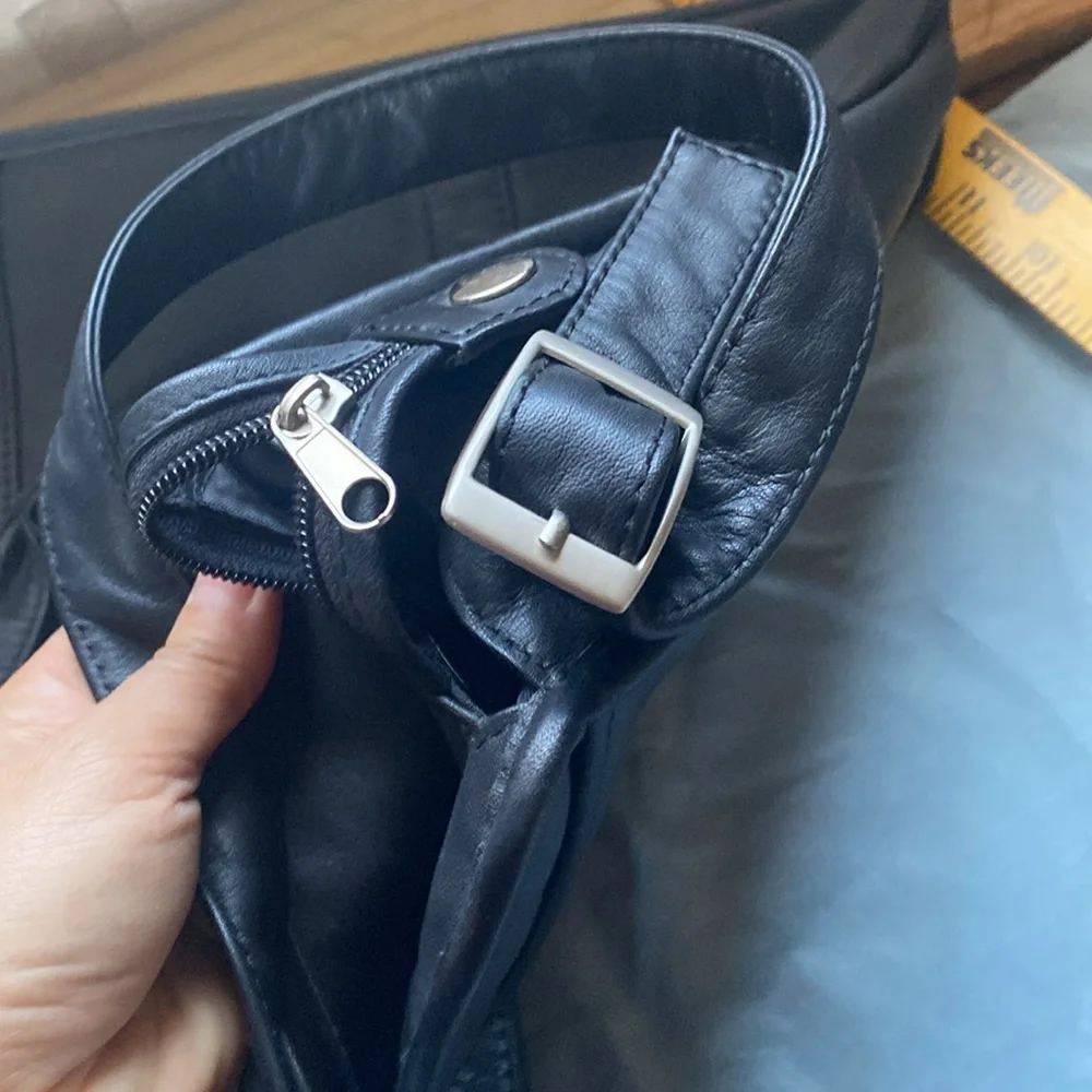 Black Leather Men's Bag - Picture 9 of 10